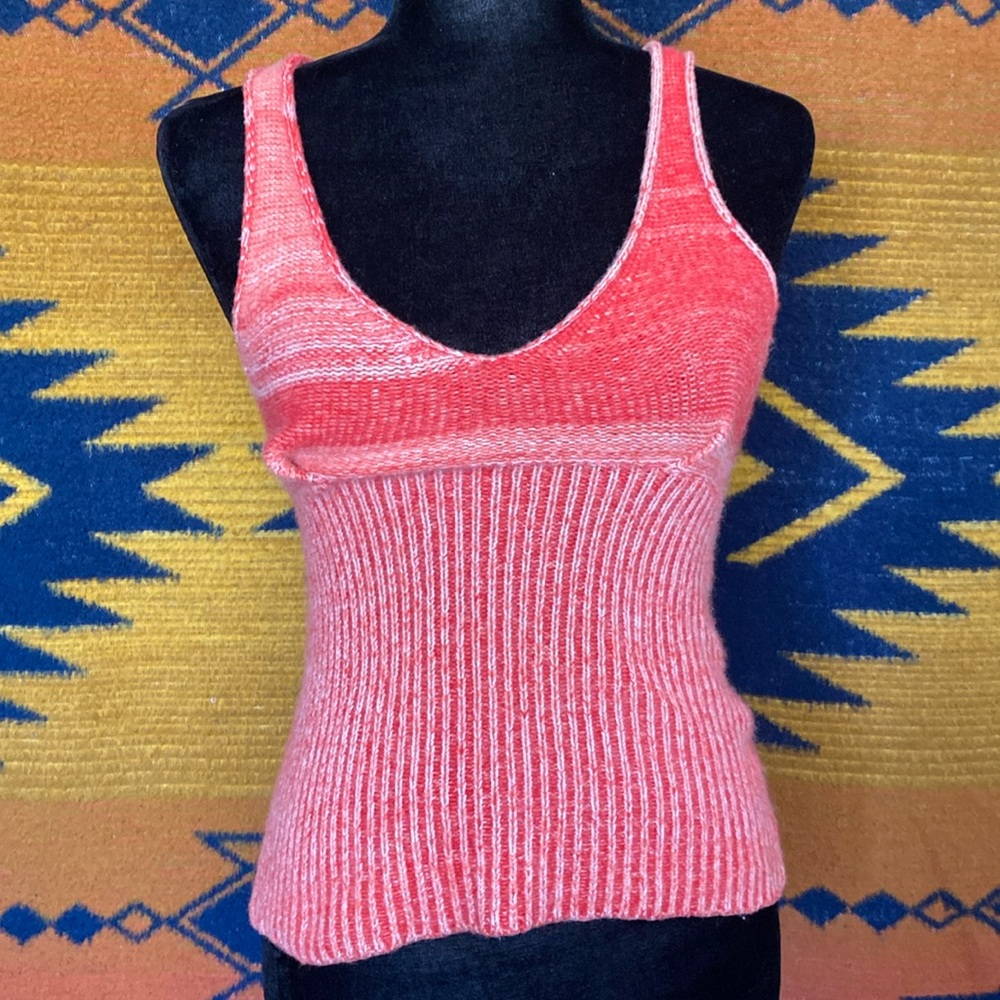 Beautiful Abeille Ligne Knit Tank Top Blouse. V Neck. XS/S. Amazing Colors!
